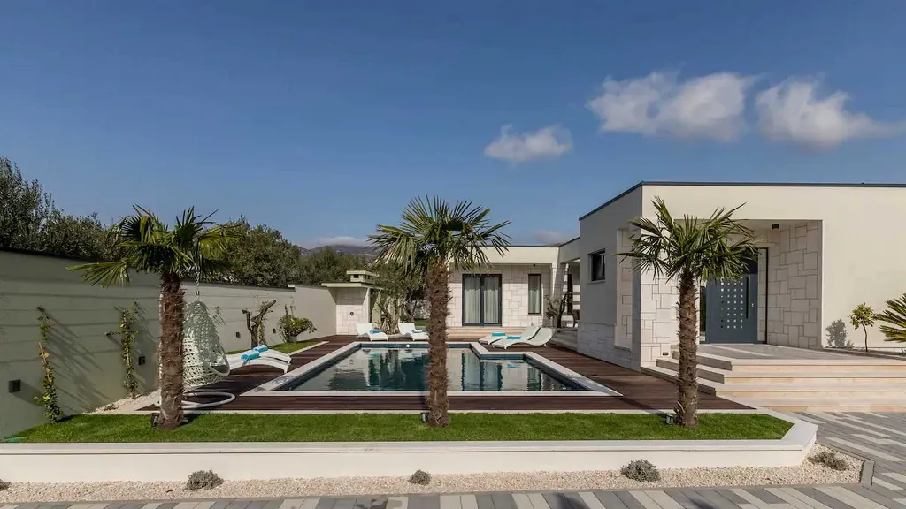 Villa in Kaštel Novi for 7 Guests