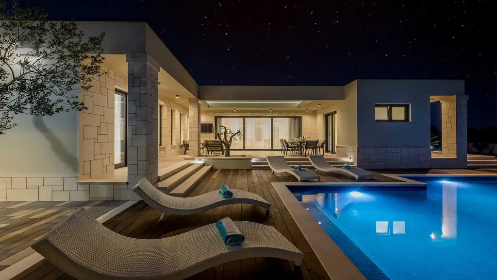 Villa in Kaštel Novi for 7 Guests