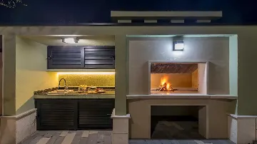 Villa in Kaštel Novi for 7 Guests