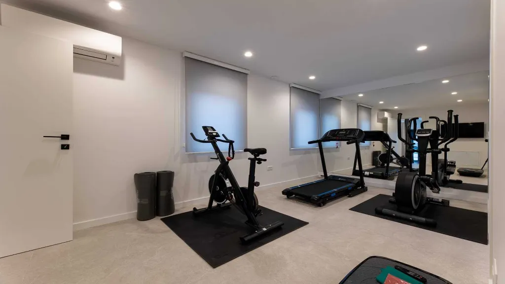 Kaštel Stari Villa for Up to 10 Guests with Pool
