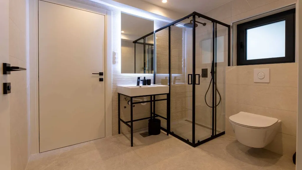 Kaštel Stari Villa for Up to 10 Guests with Pool