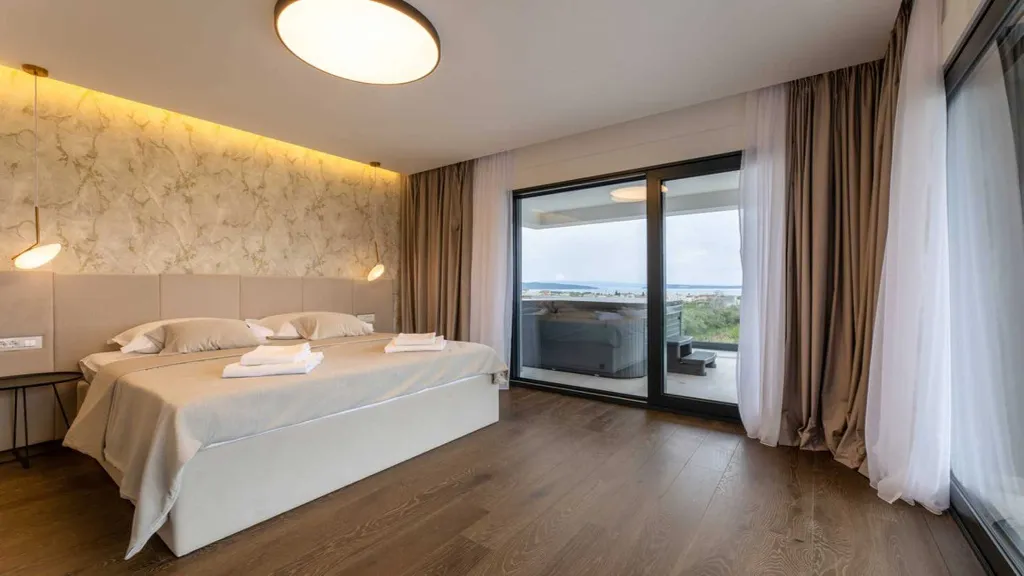 Kaštel Stari Villa for Up to 10 Guests with Pool