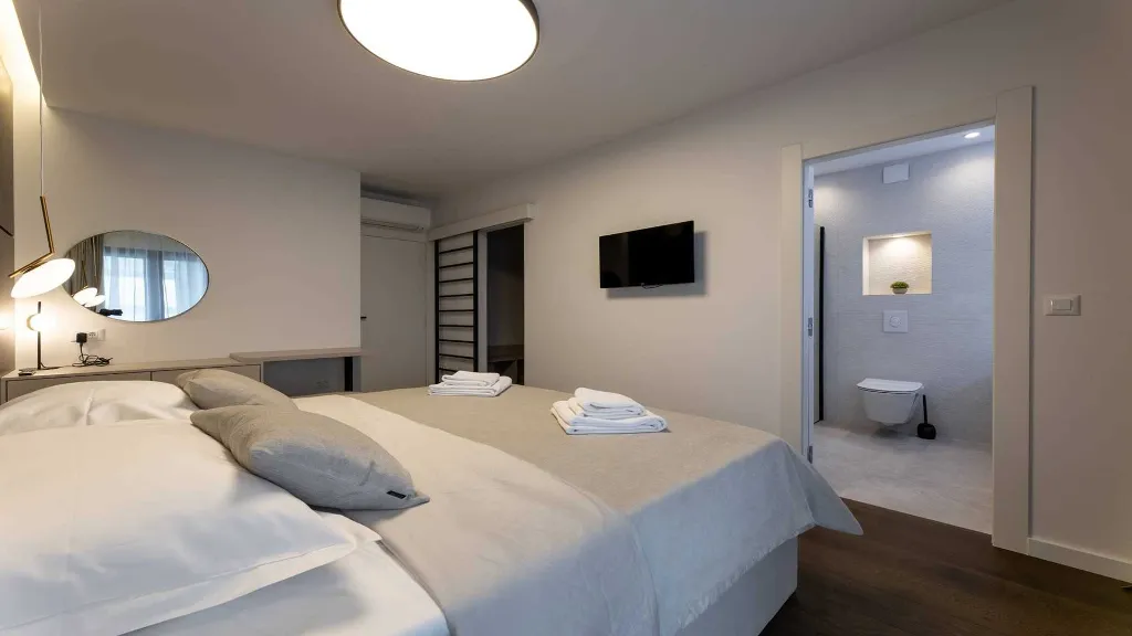 Kaštel Stari Villa for Up to 10 Guests with Pool