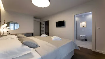 Kaštel Stari Villa for Up to 10 Guests with Pool