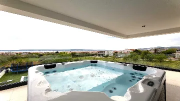 Kaštel Stari Villa for Up to 10 Guests with Pool