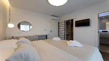 Kaštel Stari Villa for Up to 10 Guests with Pool