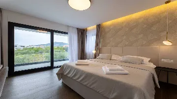 Kaštel Stari Villa for Up to 10 Guests with Pool