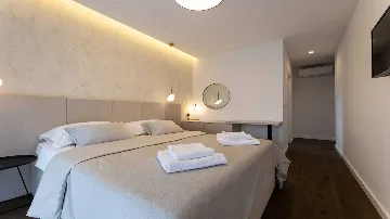 Kaštel Stari Villa for Up to 10 Guests with Pool