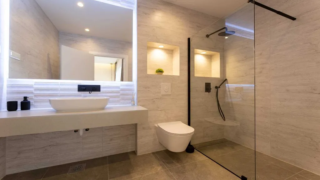 Kaštel Stari Villa for Up to 10 Guests with Pool