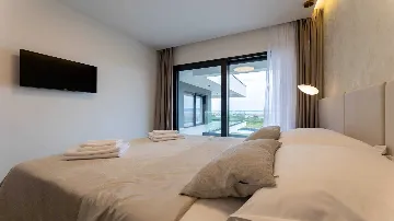 Kaštel Stari Villa for Up to 10 Guests with Pool