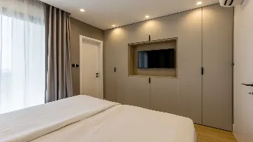 Seafront Villa for 6 Guests in Pijavičino