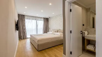 Seafront Villa for 6 Guests in Pijavičino