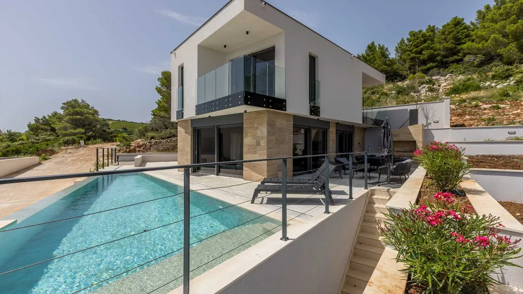 3-Bedroom Modern Villa in Pijavičino with Sea Views