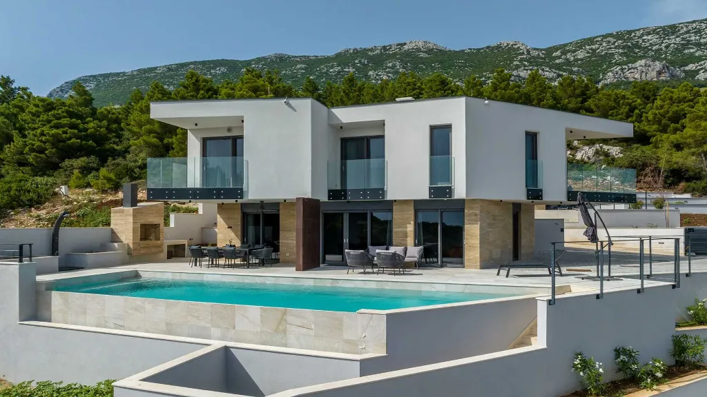 3-Bedroom Modern Villa in Pijavičino with Sea Views