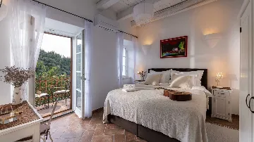 4-Bedroom Villa in Molunat (Sleeps 8)