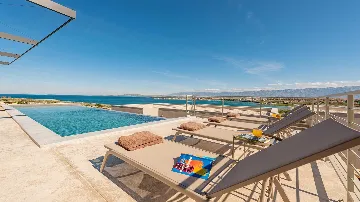 4-Bedroom Villa in Povljana for Up to 10 Guests