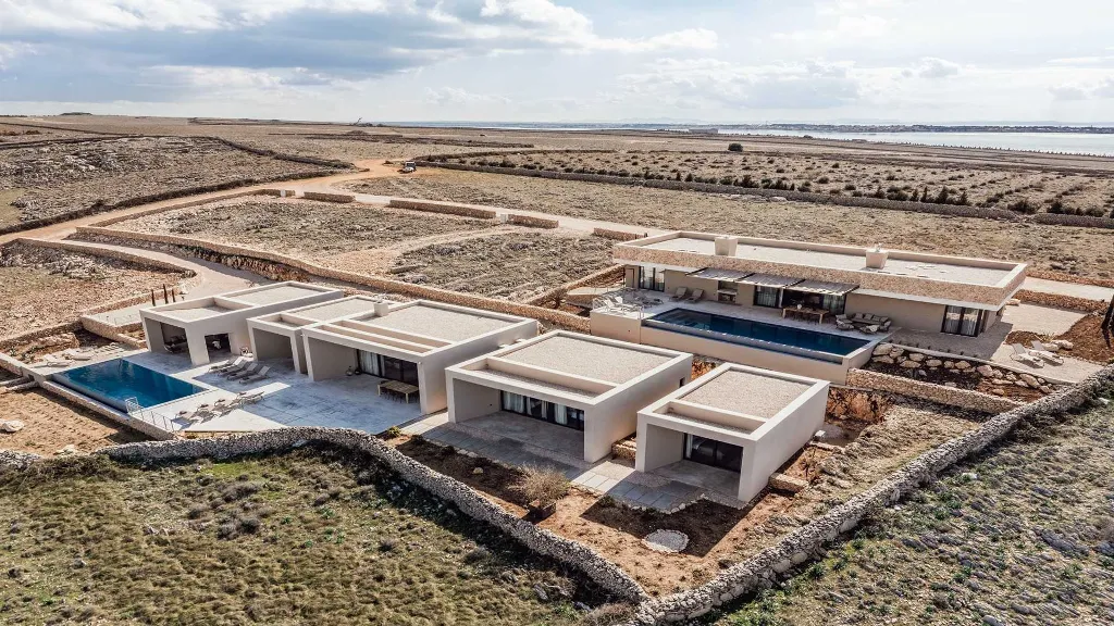 4-Bedroom Villa in Povljana for Up to 10 Guests
