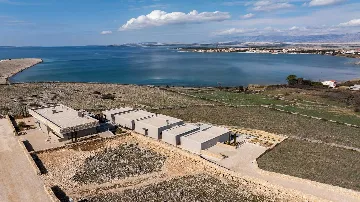 4-Bedroom Villa in Povljana for Up to 10 Guests