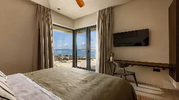 4-Bedroom Villa in Povljana for Up to 10 Guests