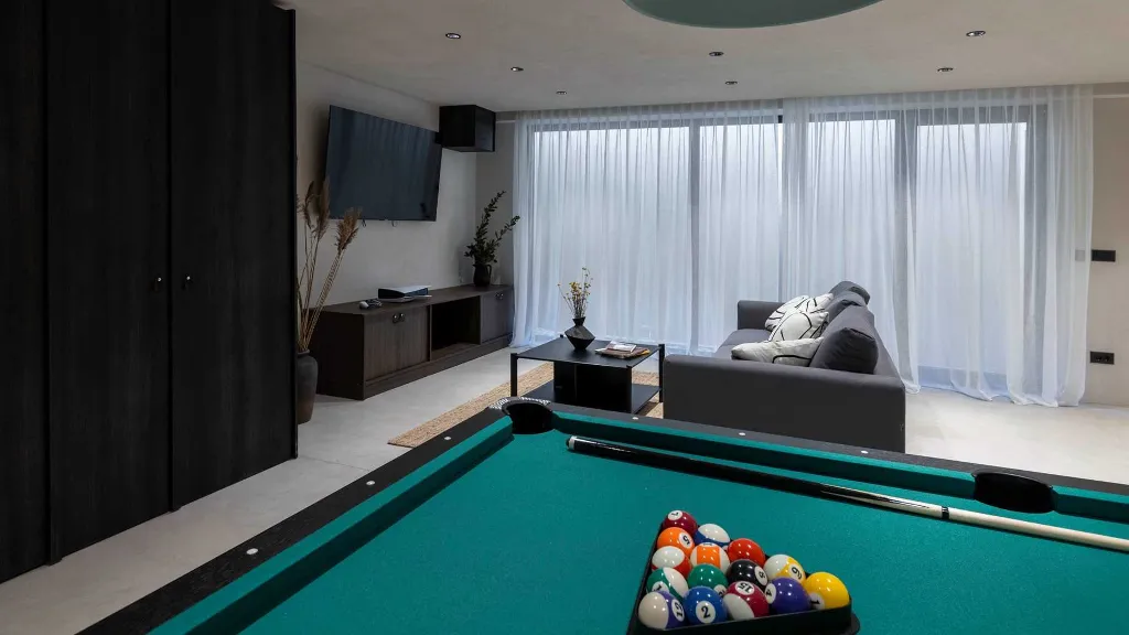 4-Bedroom Villa in Povljana for Up to 10 Guests