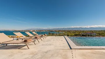 4-Bedroom Villa in Povljana for Up to 8 Guests