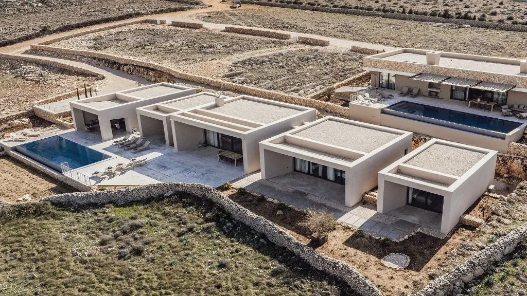 4-Bedroom Villa in Povljana for Up to 8 Guests