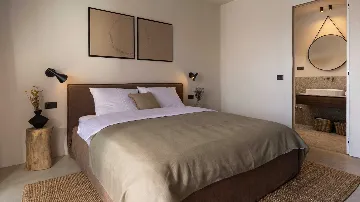 4-Bedroom Villa in Povljana for Up to 8 Guests