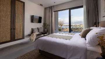 4-Bedroom Villa in Povljana for Up to 8 Guests