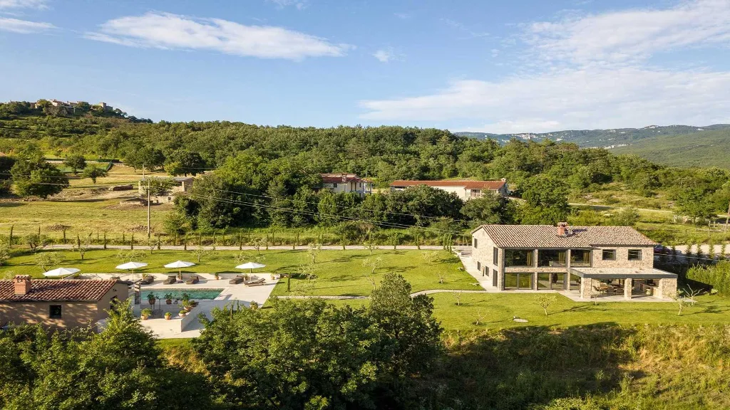4-Bedroom Villa in Boljun for Up to 8 Guests