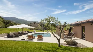 4-Bedroom Villa in Boljun for Up to 8 Guests