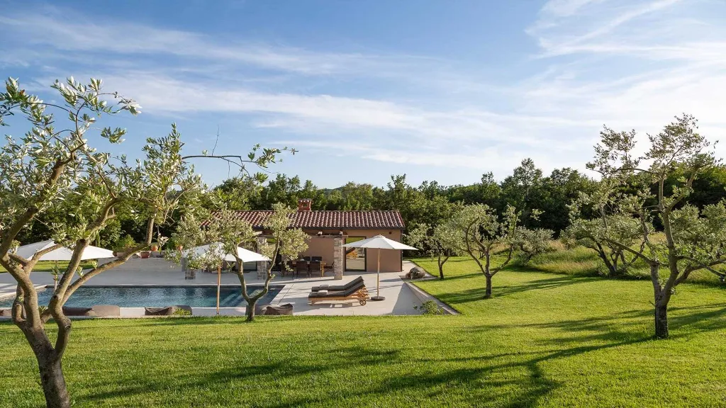 4-Bedroom Villa in Boljun for Up to 8 Guests