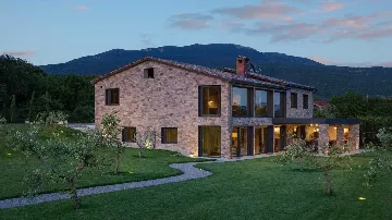 4-Bedroom Villa in Boljun for Up to 8 Guests