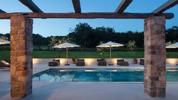 4-Bedroom Villa in Boljun for Up to 8 Guests