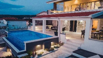 3-Bedroom Villa in Ražanj for Up to 8 Guests