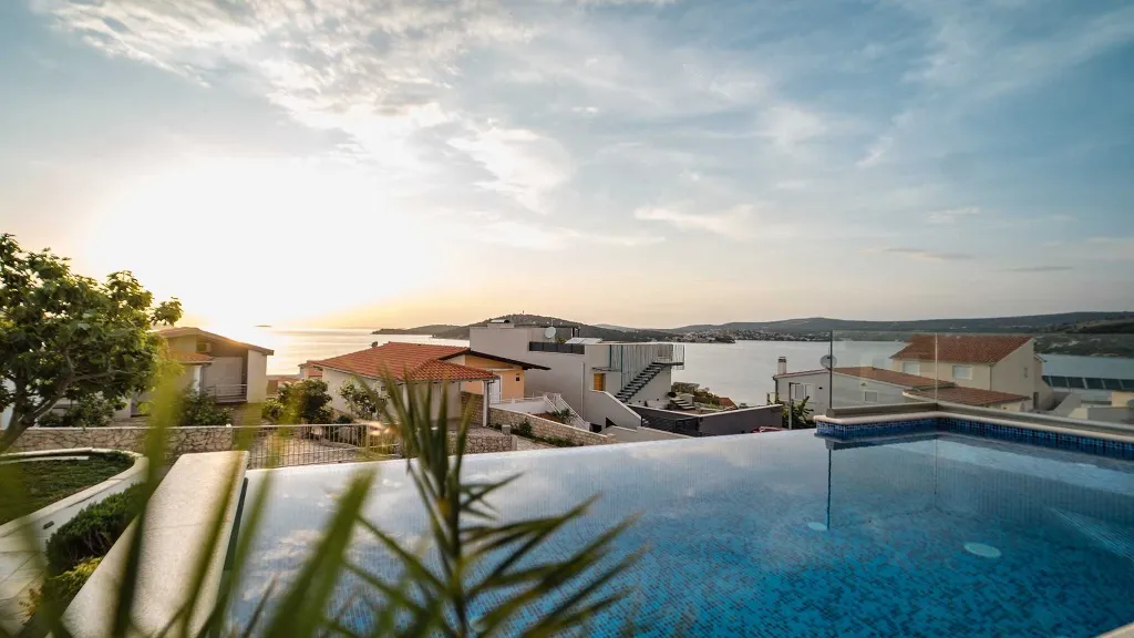 3-Bedroom Villa in Ražanj for Up to 8 Guests