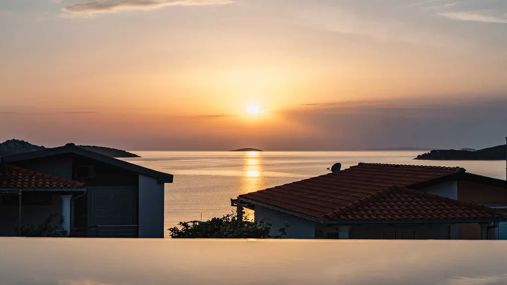 3-Bedroom Villa in Ražanj for Up to 8 Guests