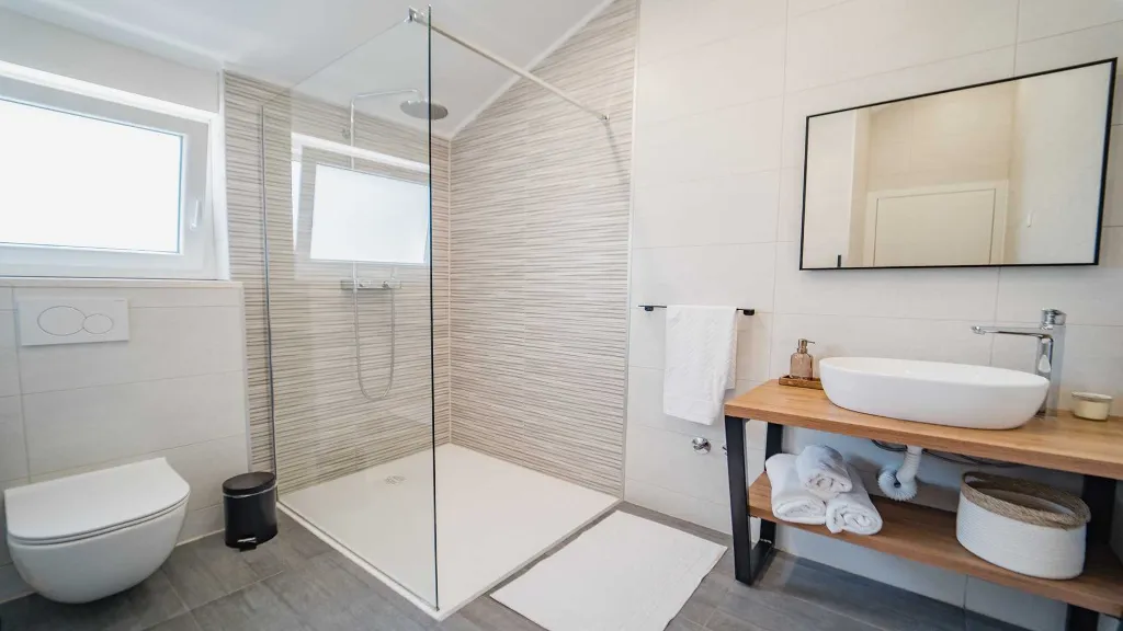 3-Bedroom Villa in Ražanj for Up to 8 Guests