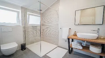 3-Bedroom Villa in Ražanj for Up to 8 Guests