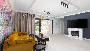 3-Bedroom Villa in Butkovići for Up to 6 Guests