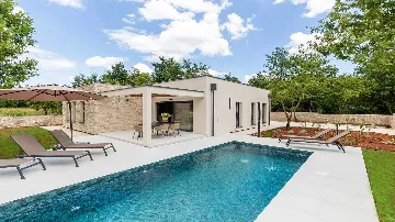 3-Bedroom Villa in Butkovići for Up to 6 Guests