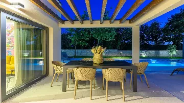 3-Bedroom Villa in Butkovići for Up to 6 Guests