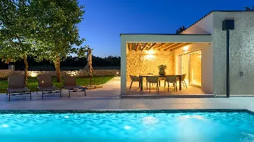 3-Bedroom Villa in Butkovići for Up to 6 Guests