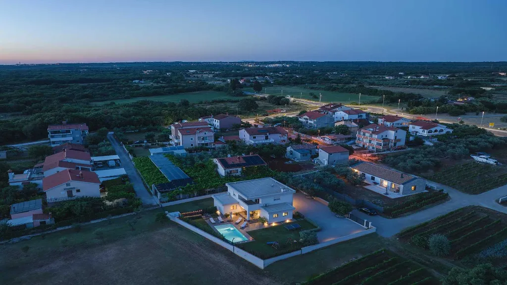 Villa in Pula with Private Outdoor Pool