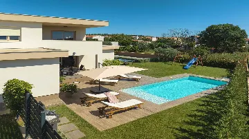 Villa in Pula with Private Outdoor Pool