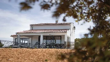 Modern Villa in Žman with Private Outdoor Pool