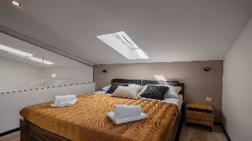 Modern Villa in Žman with Private Outdoor Pool