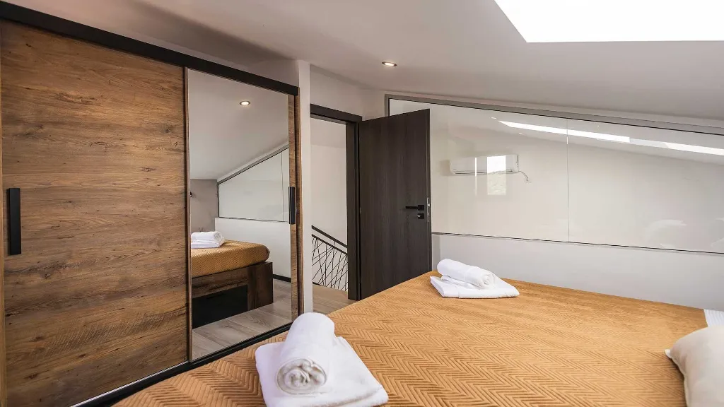 Modern Villa in Žman with Private Outdoor Pool