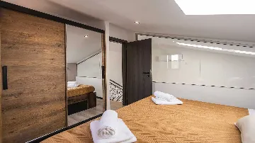 Modern Villa in Žman with Private Outdoor Pool