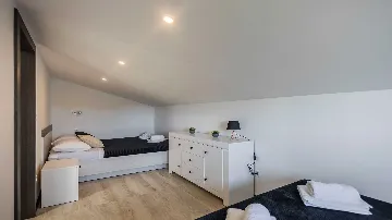 Modern Villa in Žman with Private Outdoor Pool