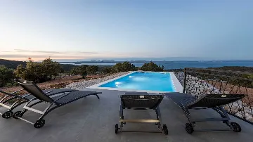 Modern Villa in Žman with Private Outdoor Pool